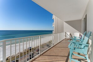 Property grounds - Majestic Sun B902*Remodeled*Pools + Hot Tubs*Views*Dedicated Parking*Beach Gear (Miramar Beach)