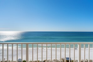 Property grounds - Majestic Sun B902*Remodeled*Pools + Hot Tubs*Views*Dedicated Parking*Beach Gear (Miramar Beach)