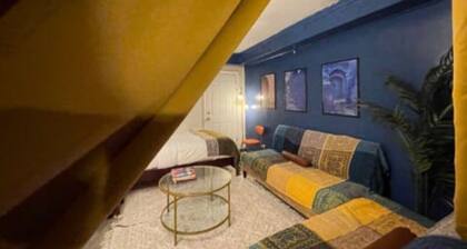 Moroccan Lover's Oasis: 2BR/ 2BA Great for Large Groups and Families