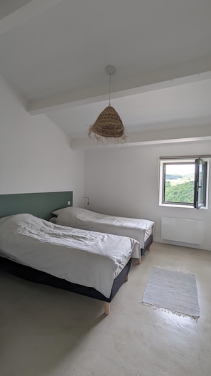 2 chambres, fer et planche à repasser, lit parapluie, Wi-Fi gratuit