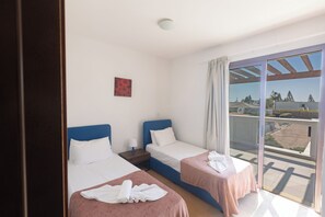 3 Schlafzimmer, Bügeleisen/Bügelbrett, Internetzugang, Bettwäsche