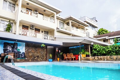 ROYAL CITY HOTEL-GARDEN