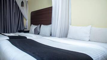 Habitación doble Deluxe | Decoración personalizada y muebles diferentes