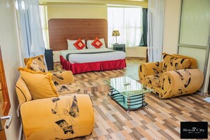 Deluxe Double Room | Individually decorated, individually furnished, iron/ironing board - ROYAL CITY HOTEL-GARDEN (Kisumu)