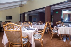 Restaurant - ROYAL CITY HOTEL-GARDEN (Kisumu)