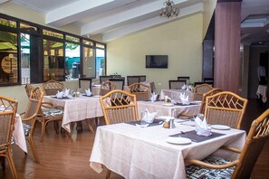 Restaurant - ROYAL CITY HOTEL-GARDEN (Kisumu)