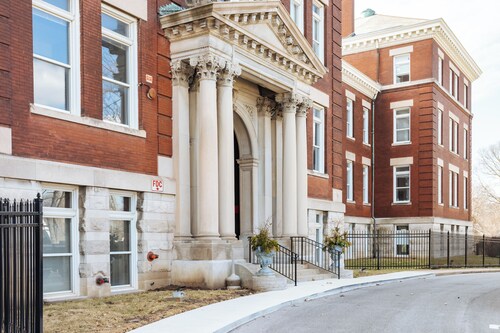 Walkable Westport Suite with Parking