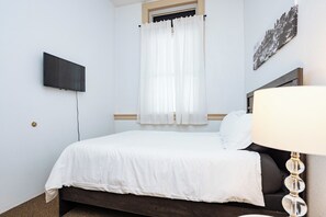 1 bedroom, desk, iron/ironing board, free WiFi