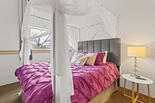 1 bedroom, desk, iron/ironing board, free WiFi