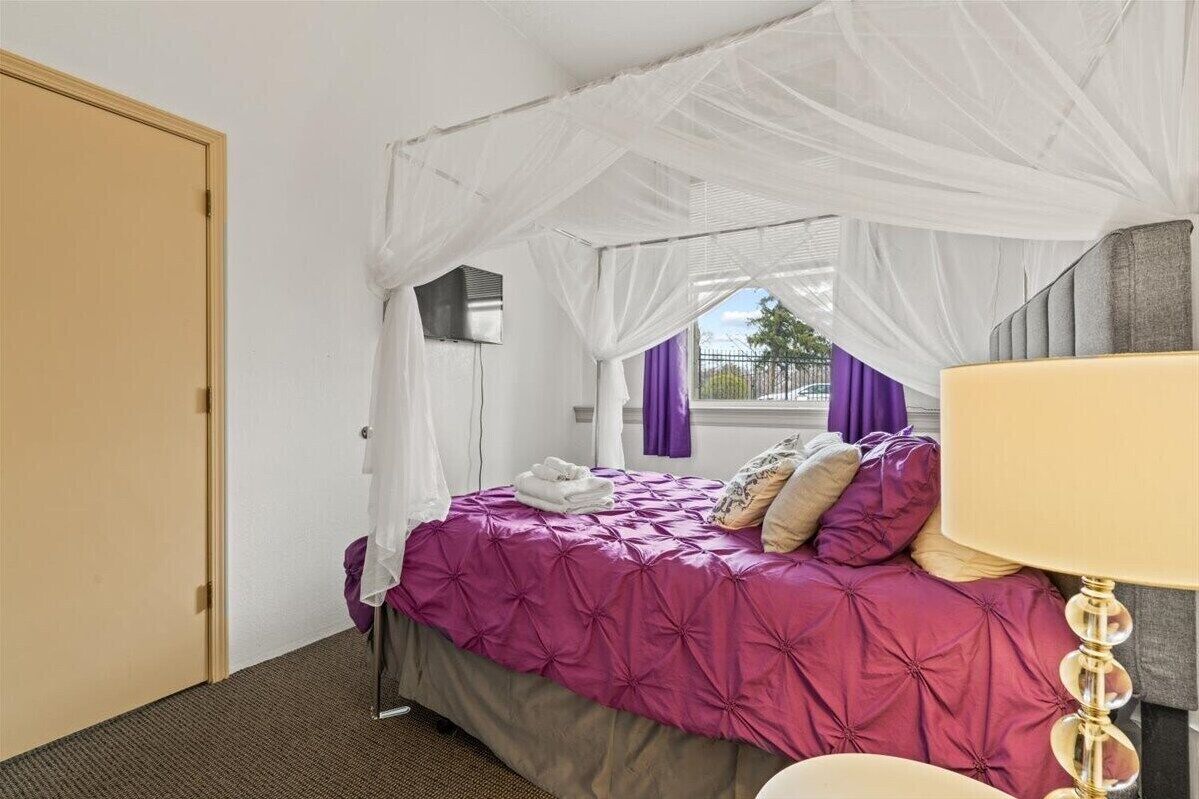 1 bedroom, desk, iron/ironing board, free WiFi