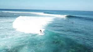 Plage, chaises longues