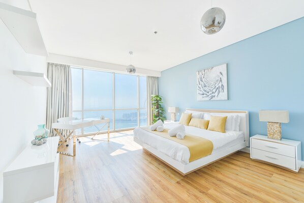 Deluxe 2BR Apartment plus maids room | In-room safe, desk, blackout curtains, iron/ironing board - Luxury JBR - Al Fattan Full Sea View - Free Beach Resorts Access (Dubai)