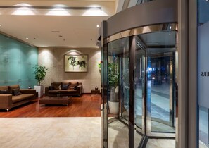Lobby sitting area - Luxury JBR - Al Fattan Full Sea View - Free Beach Resorts Access (Dubai)