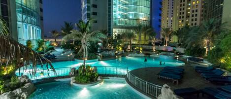 Piscina a l'aire lliure