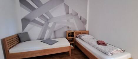 1 bedroom, WiFi, bed sheets