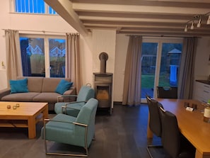 TV, fireplace, books, stereo