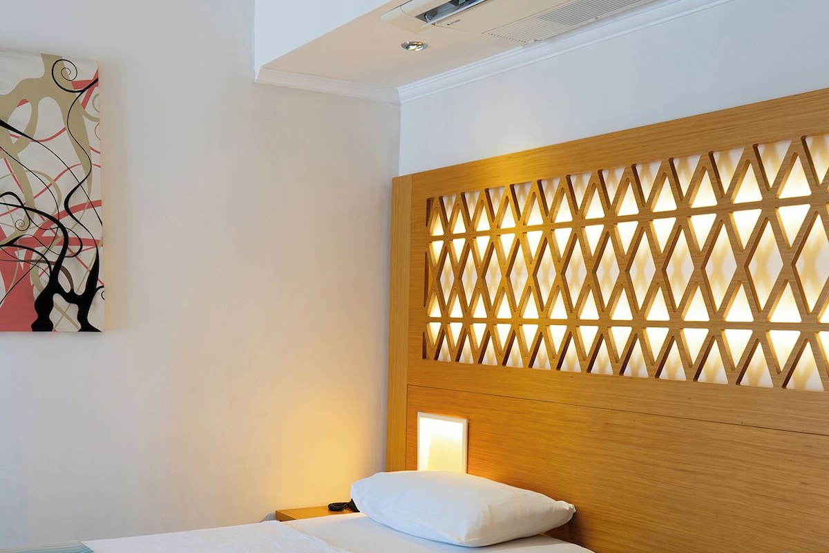 Standard Triple Room, Balcony | Minibar, odada kasa, ses yalıtımı, ücretsiz kablosuz İnternet