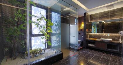 ELYSEES MOTEL