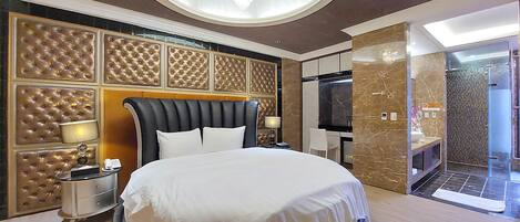 Gallery Double Room (run of house, Check in after 20:00PM) | Free minibar, free WiFi, bed sheets