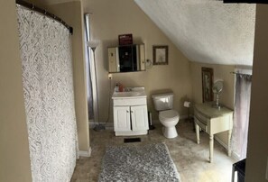 Jetted tub, hair dryer, towels, soap