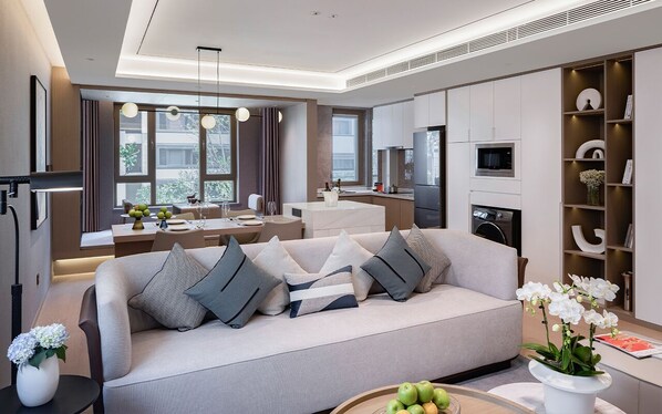 Condo Deluxe | Coffre-fort, rideaux d’obscurcissement, fer et planche à repasser