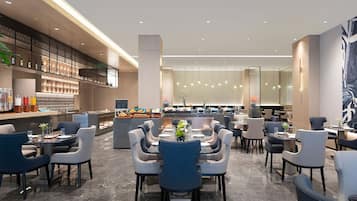 每日供应自助式早餐(每人 CNY 68)