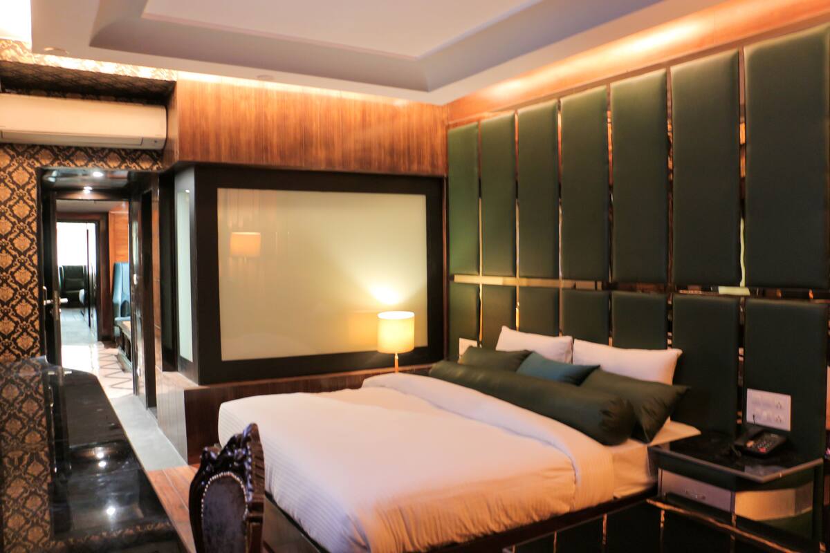 Junior Double Room | Minibar, WiFi