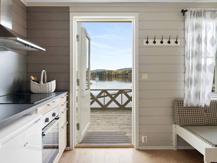 Hytte – deluxe | Eget kjøkken | Ovn, kaffetrakter/tekoker, vannkoker og høy barnestol