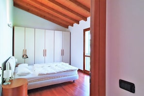 2 chambres, accès au Wi-Fi (inclus), literie fournie