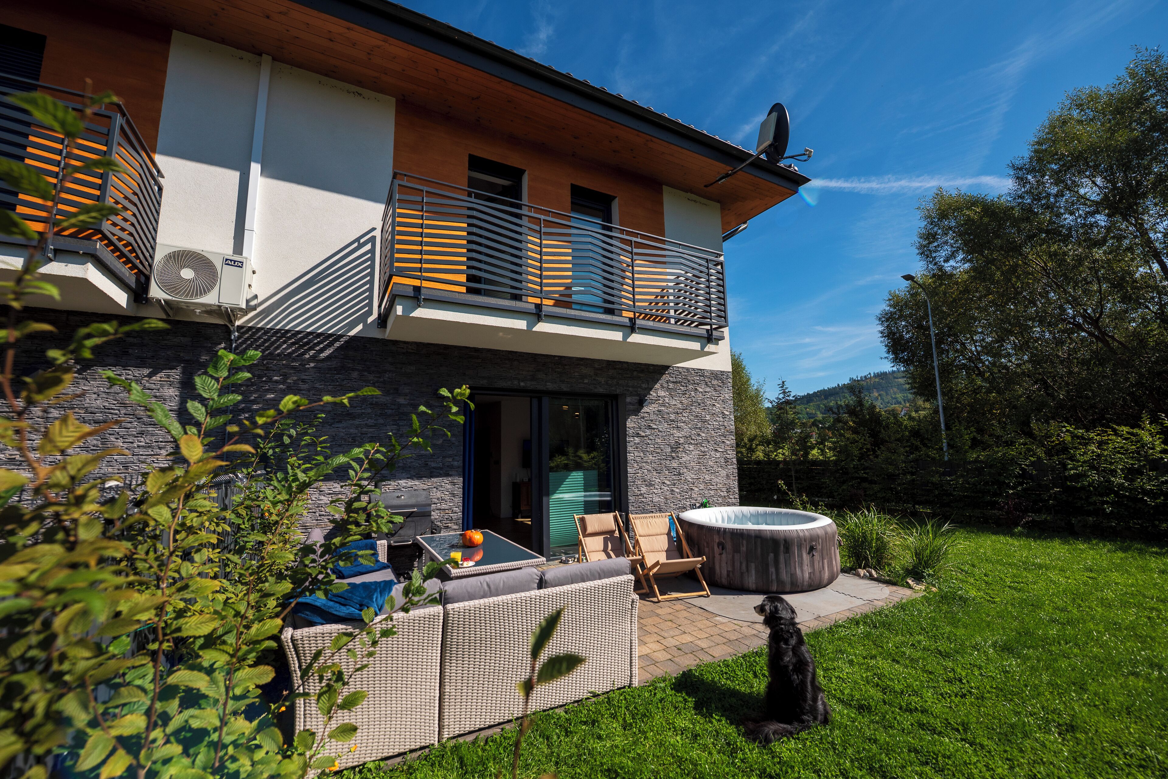 Bain à remous extérieur
