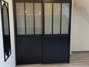 Interior - Charming Cottage near Le Mans with Spacious Yard, Wood Stove, and Modern Amenities (Saint-Georges-du-Rosay)