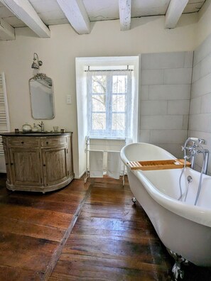 Free toiletries, towels - Sous le Chateau (Jumilhac-le-Grand)