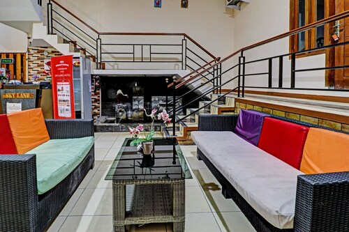 OYO Life 92127 Skyland Pasteur