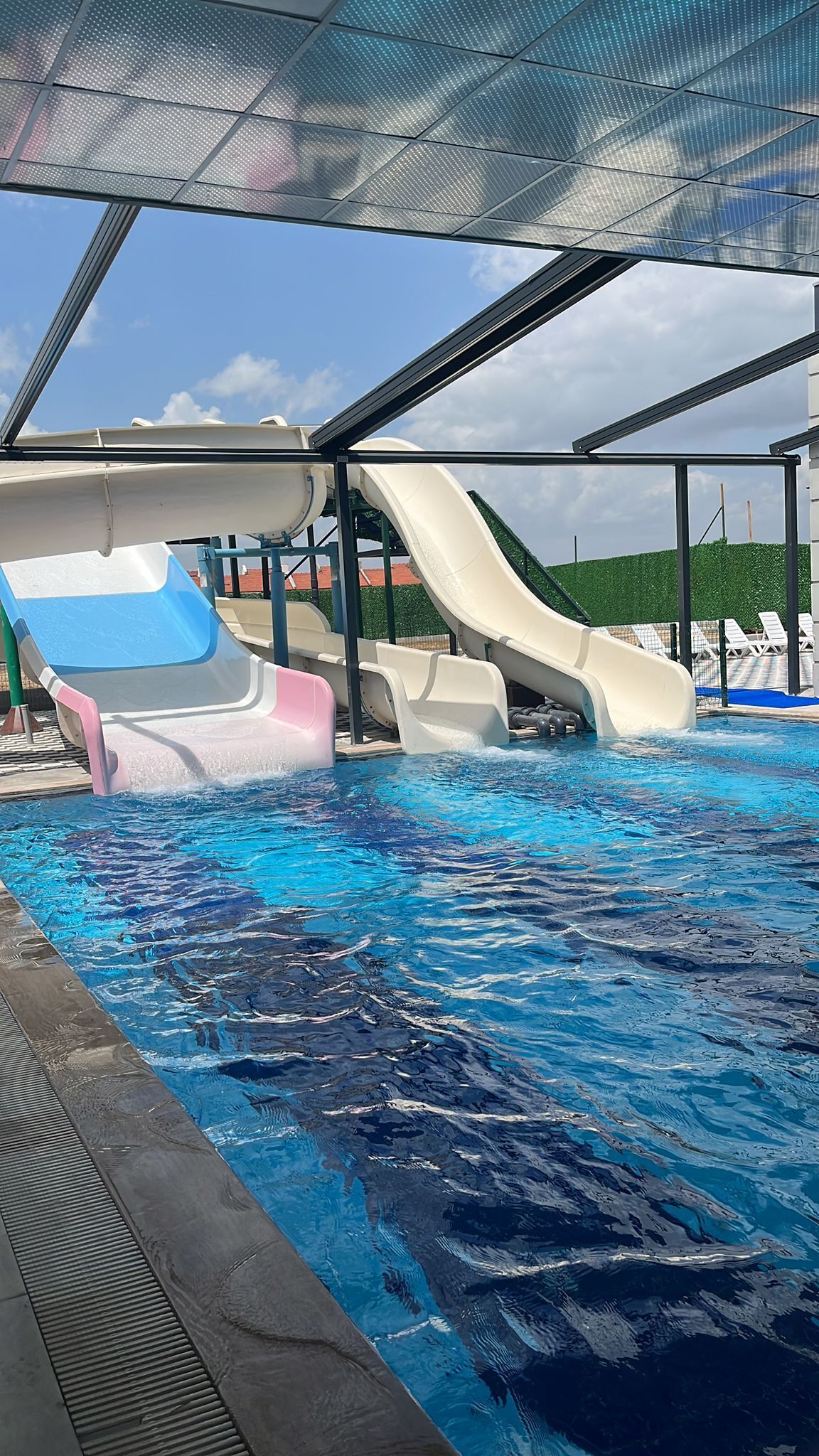 6 indoor pools, outdoor pool, free pool cabanas, pool loungers
