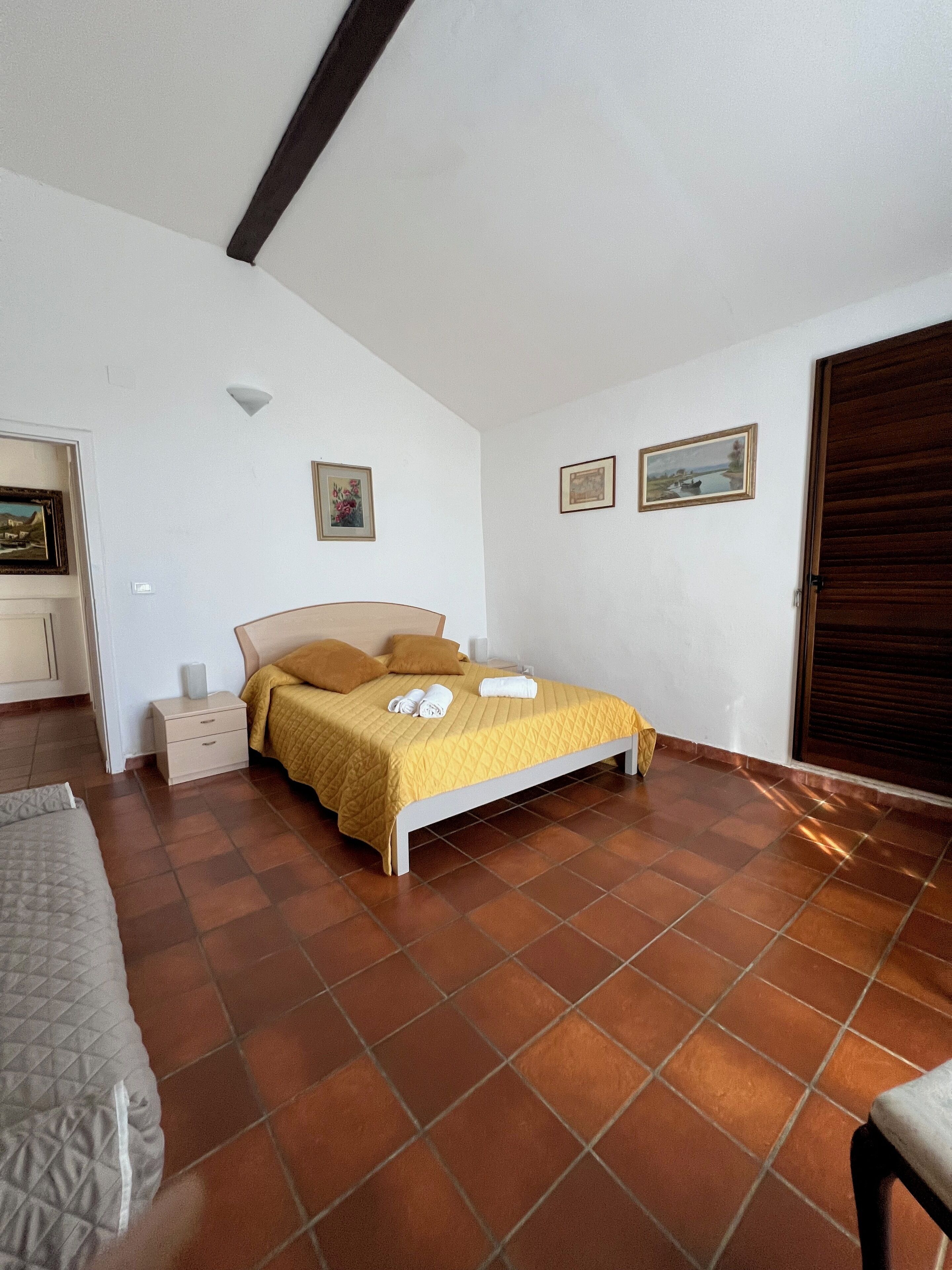 2 Schlafzimmer, Reisekinderbett, kostenloses WLAN, Bettwäsche