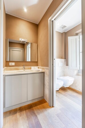 Free toiletries, hair dryer, bidet, soap