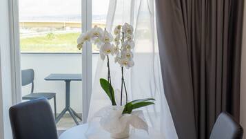 Deluxe-Suite, Kochnische | Wohnbereich