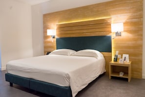 經典雙人或雙床房 | 意大利 Frette 床單、高級寢具、羽絨被、記憶棉床墊