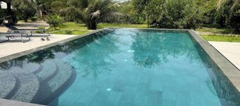 Villa with pool 300 metres from the beach