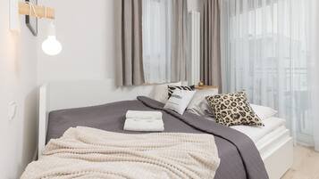 1 makuuhuone, työpöytä, silitysrauta/-lauta, Wi-Fi