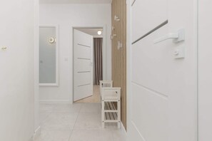 Interior - Cichej Łąki 8 | Apartment with Balcony | Parking (Piaseczno)