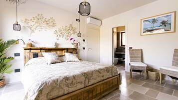 4 bedrooms, iron/ironing board, travel crib, free WiFi
