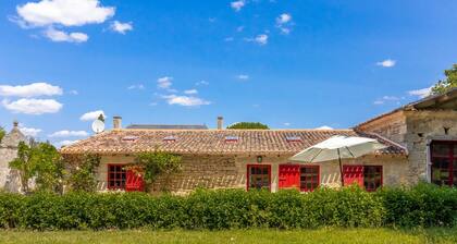 Charming house near Montreuil Bellay with Wifi and Pets allowed