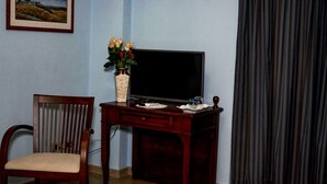 ベーシック ルーム | 高級寝具、ミニバーのアイテム (無料)、WiFi (無料)、ベッドシーツ
