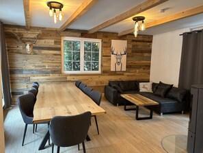 Interior - Modern vacation home / chalet with forest view in Dresden (Dresden)