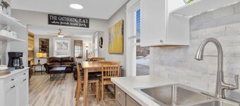 Take In MQT - Convenient Main Apt, Walking Range!