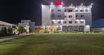 Kanha Hotel & Resort