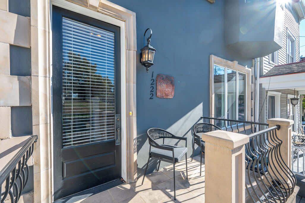 Nhà, nhiều giường, ban công, quang cảnh thành phố | Hiên