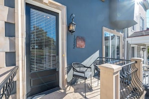 Terrace/patio - Queen of The Queen City (Cincinnati)