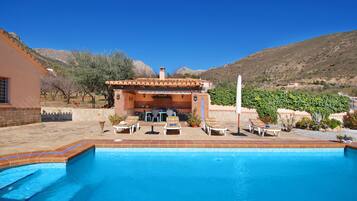 Outdoor pool, sun loungers